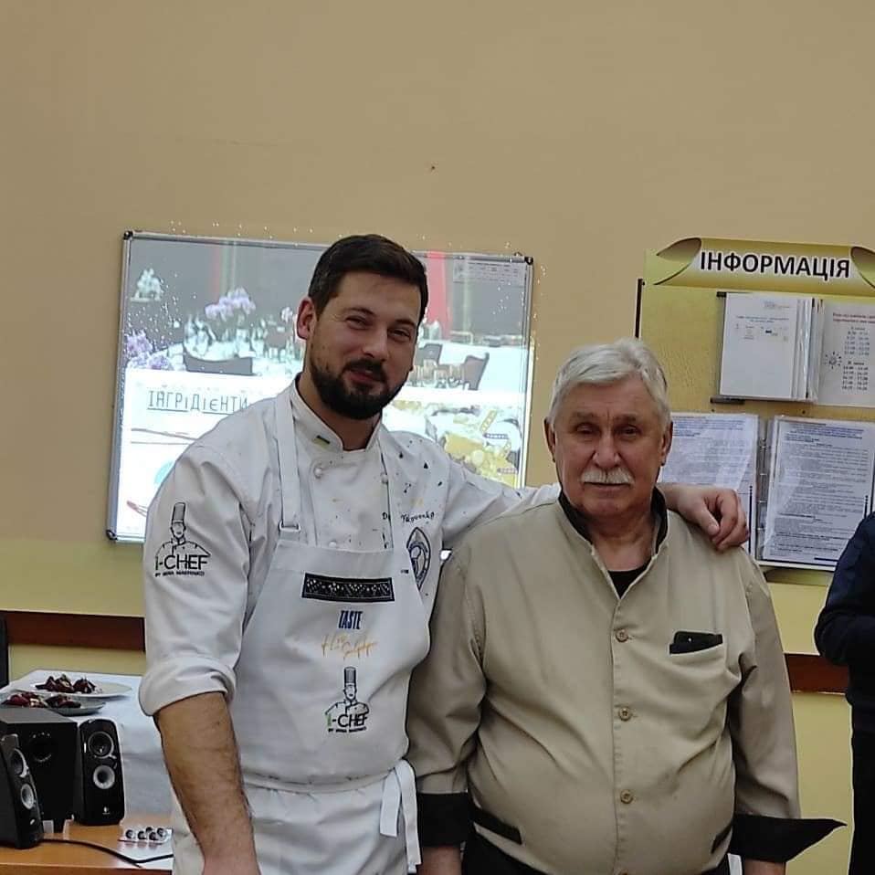 Випускник 2008 року, шеф-кухар, член Асоціації шеф-кухарів України Данііл Яковенко